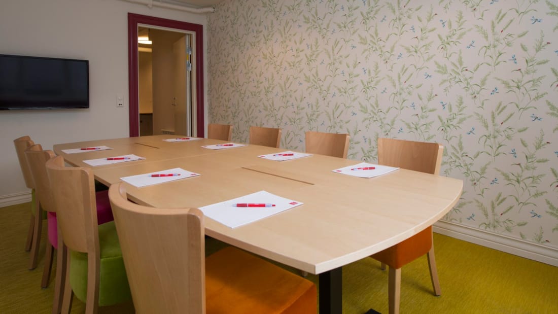 Salle de réunion pouvant accueillir jusqu'à 10 personnes au Thon Hotel Hallingdal