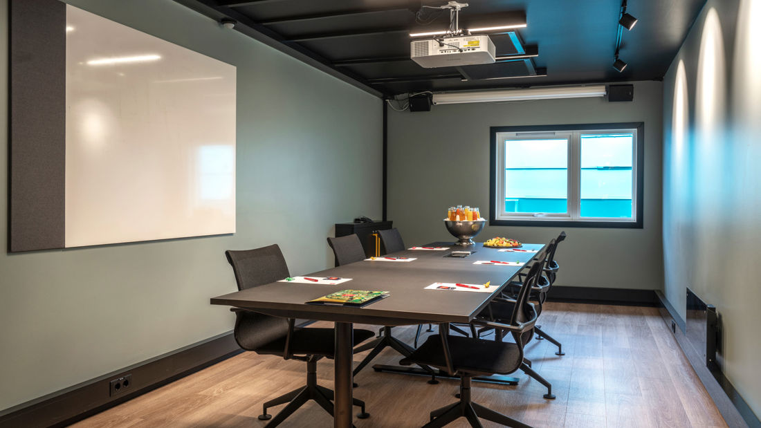 Conference room to seat 60