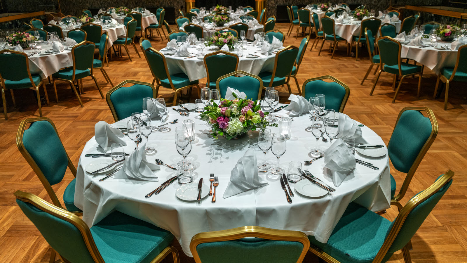 Flagstadsalen selskabsopsætning