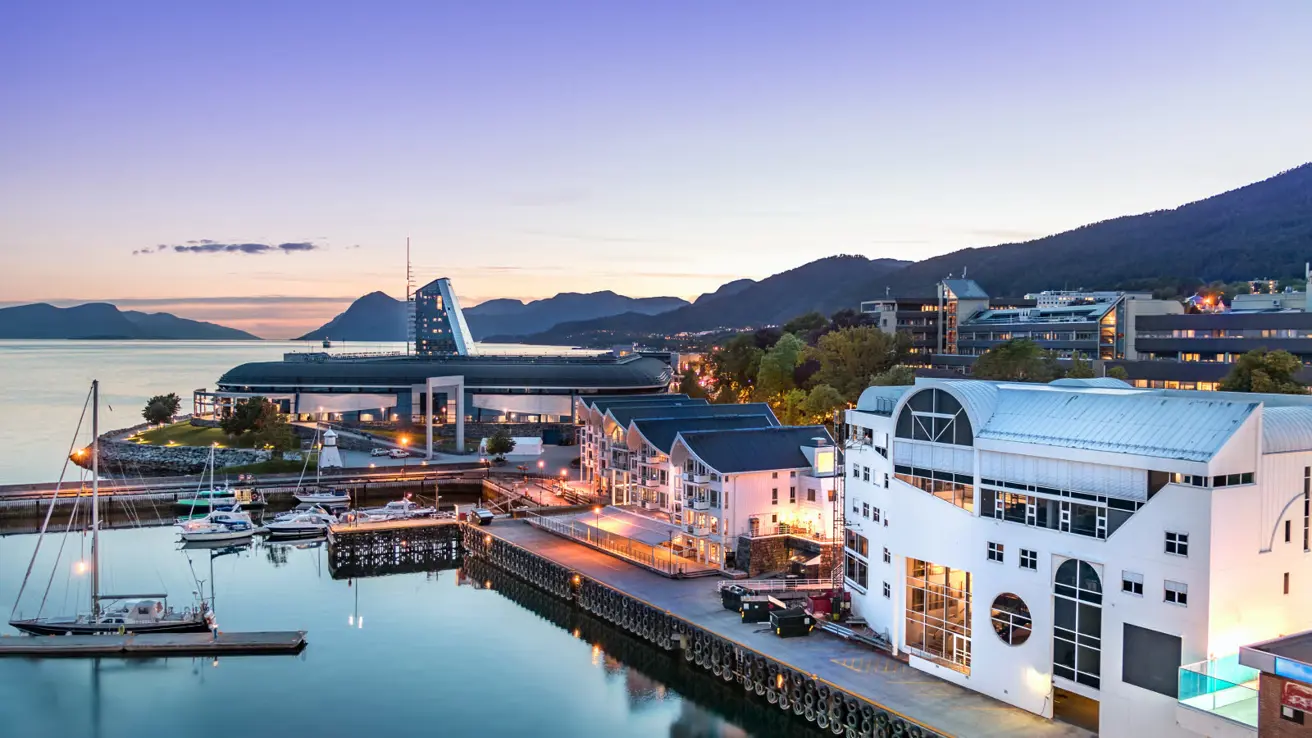 Arial view of Thon Hotel Moldefjord with scenic background