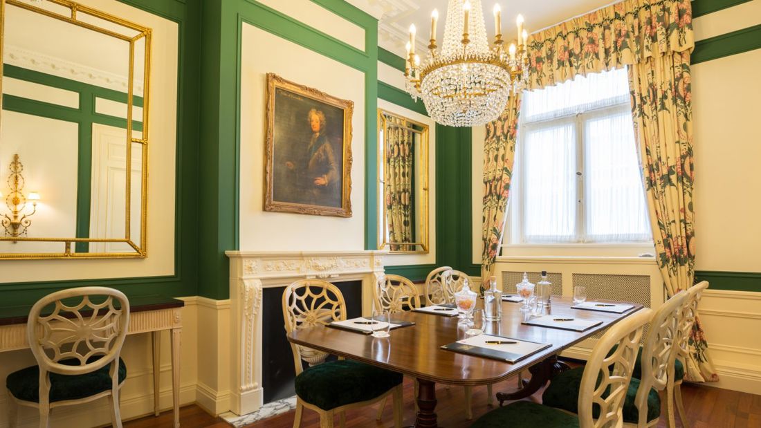 Mötesrum med plats för 15 personer