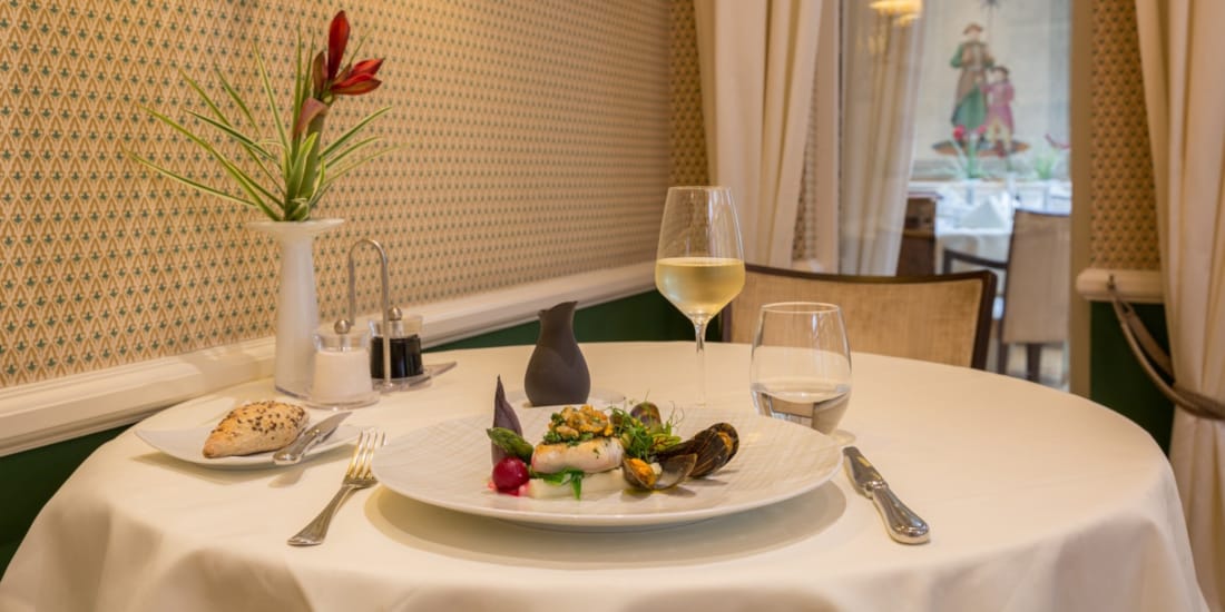 Dekket bord på Brighton Restaurant på Stanhope Hotel i Brussel