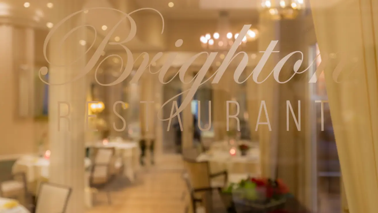 Folie på vinduet på Brighton Restaurant på Stanhope Hotel i Brussel