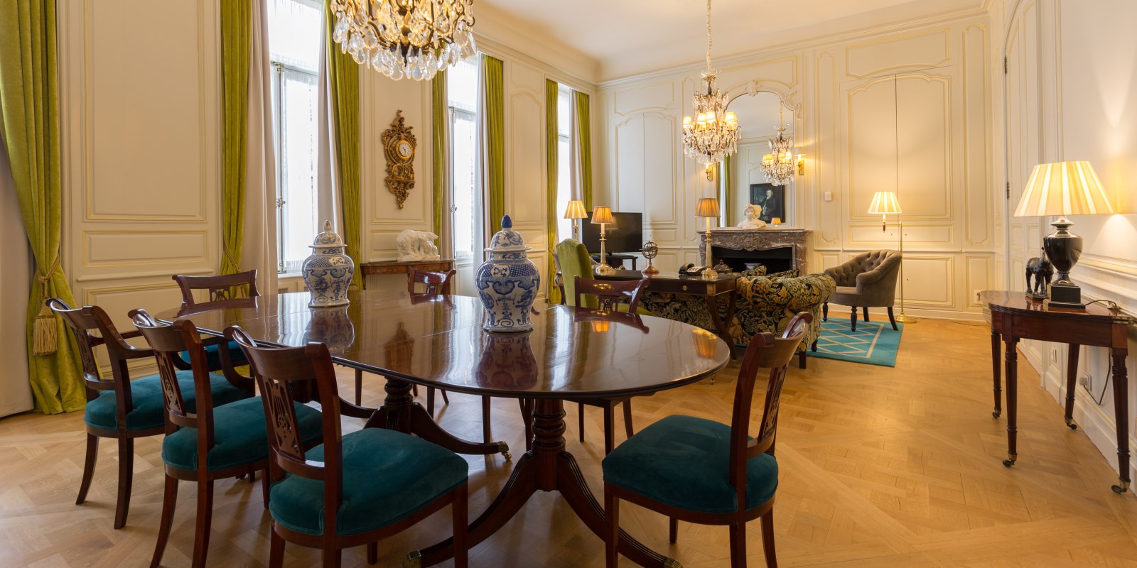 Spisebord i royal suite på Stanhope Hotel i Brussel