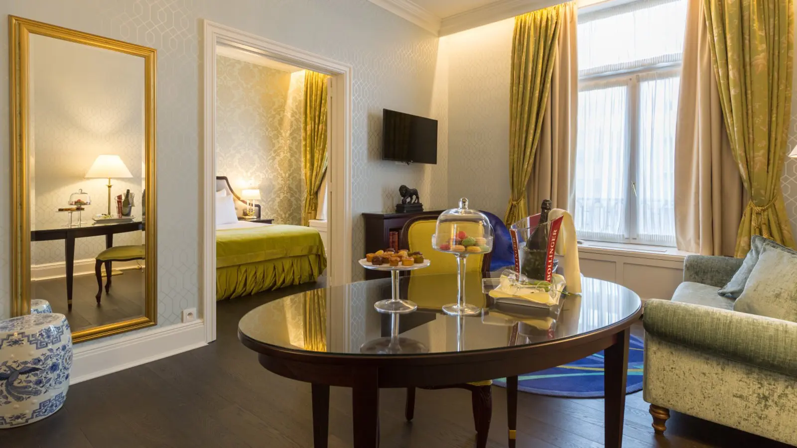 Suite with seating area at Stanhope Hotel Brussels