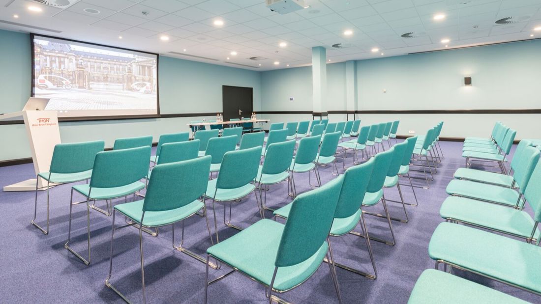 Konferenslokal med plats för 160 personer