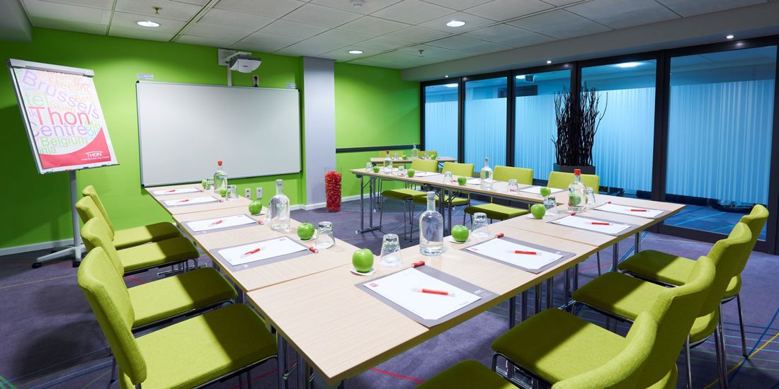 Vergaderzaal met ruimte voor 28 personen