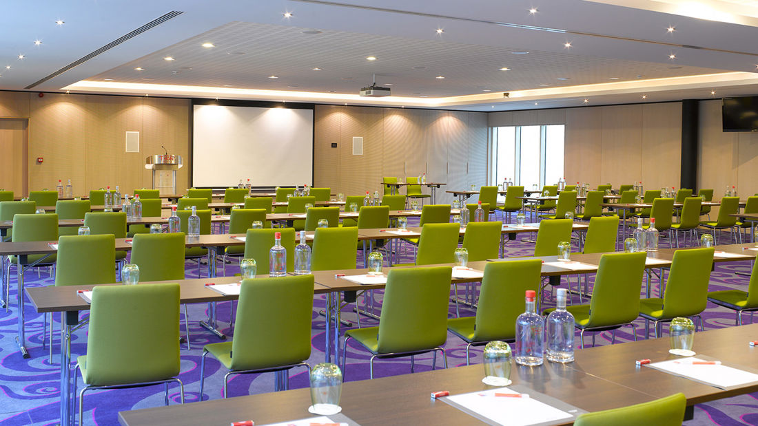 Conference room to seat 120