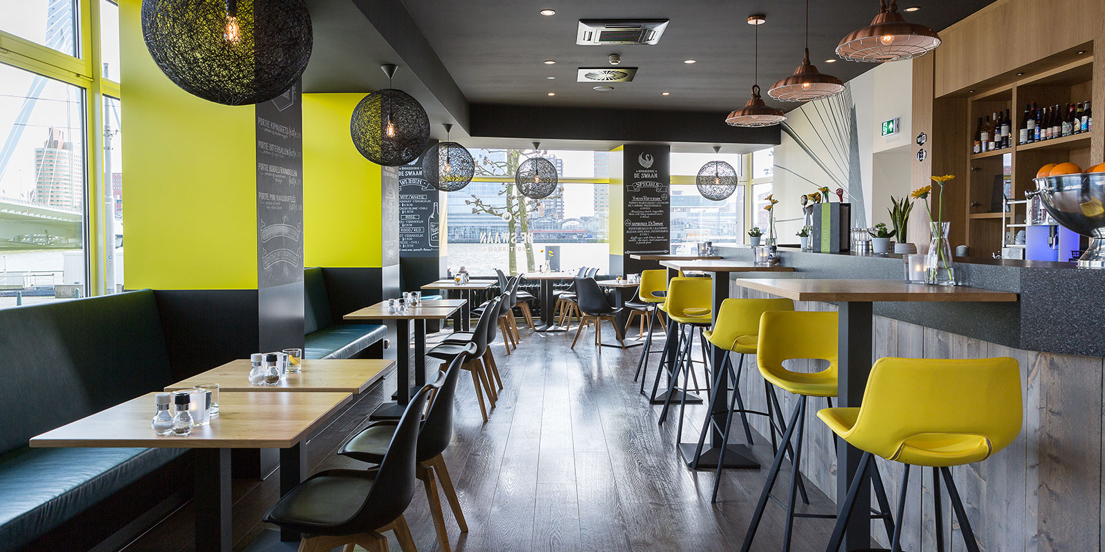 Cafeen De Swaan på Thon Hotel Rotterdam