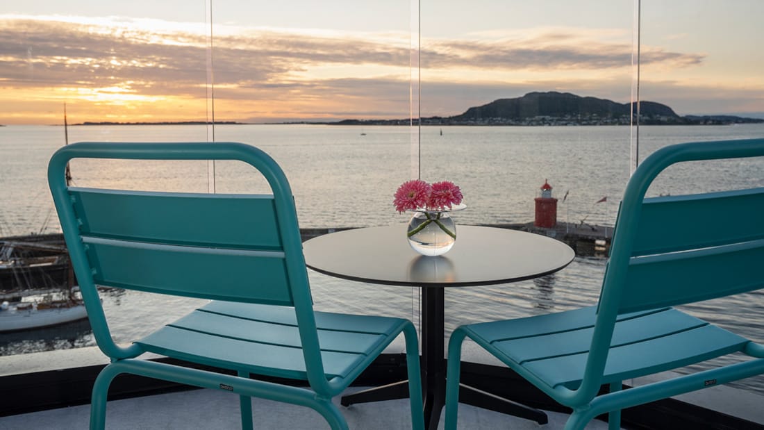 Utsikt från balkong i Deluxe Suite på Thon Hotel Ålesund