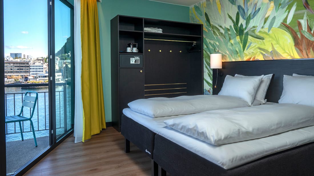 Dobbeltseng i suite på Thon Hotel Ålesund
