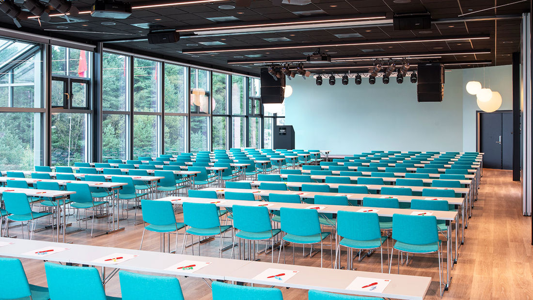 Conferentiezaal met ruimte voor 300 personen