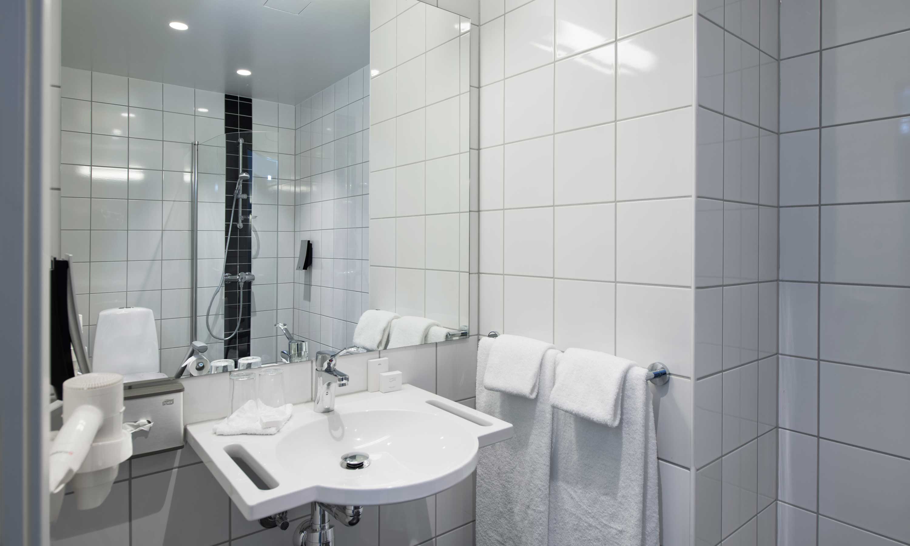 Bad med plass til rullestol