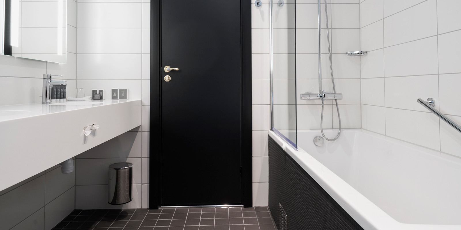 Suite med badekar  på Thon Hotel Bergen Airport ved Bergen Lufthavn, Flesland.