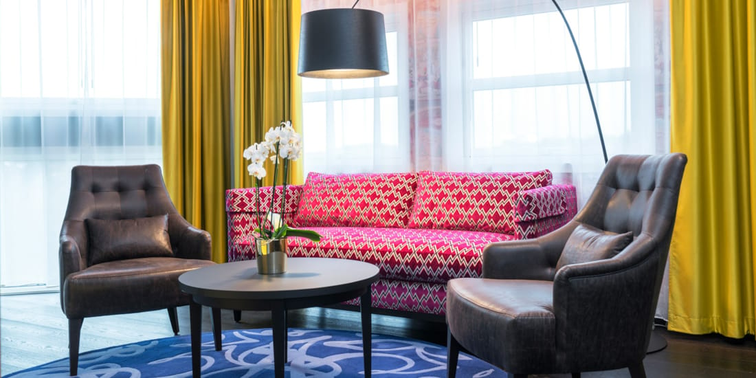 Sofa på suite Thon Hotel Bergen Airport