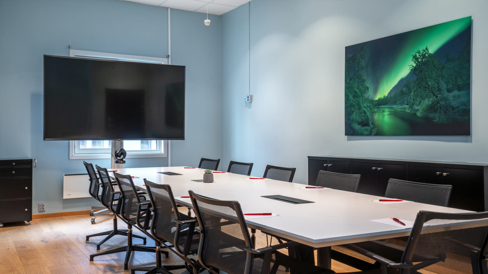 Meeting room to seat 6