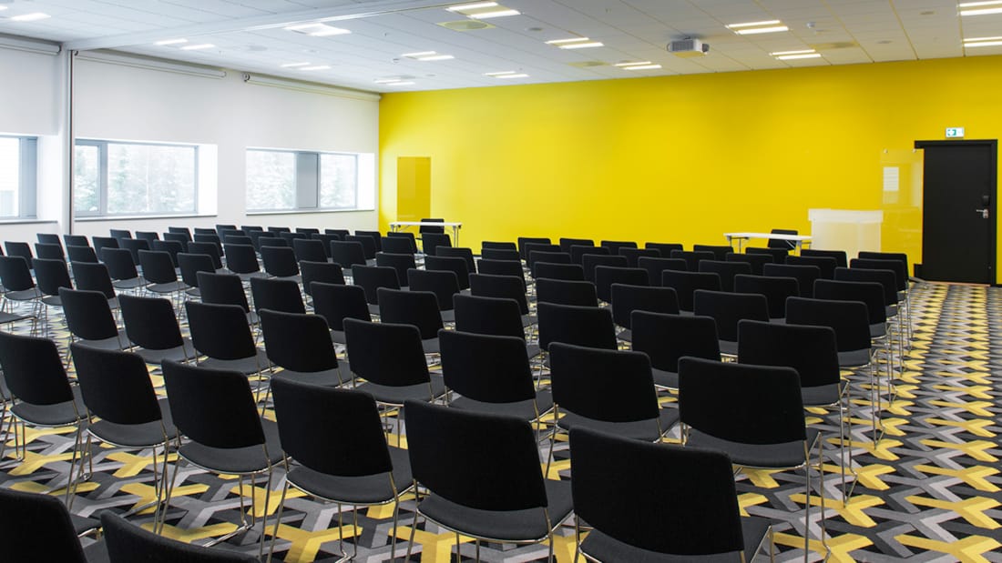 Konferenslokal med plats för 240 personer