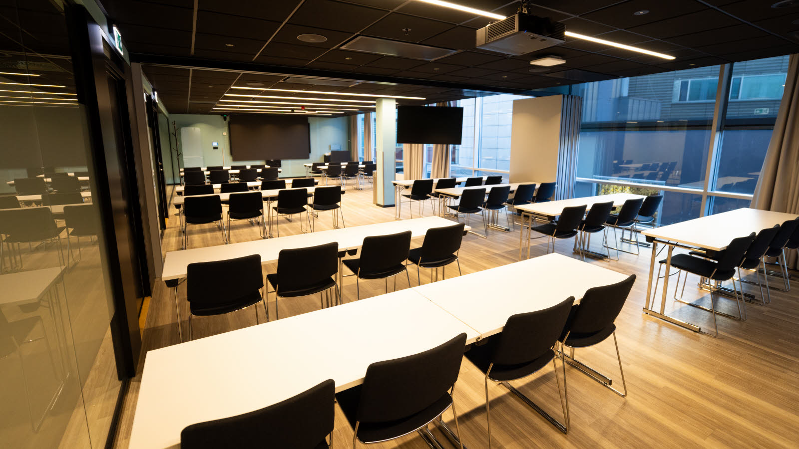 Møterom Oslo 2 ,ed klasseromoppsett