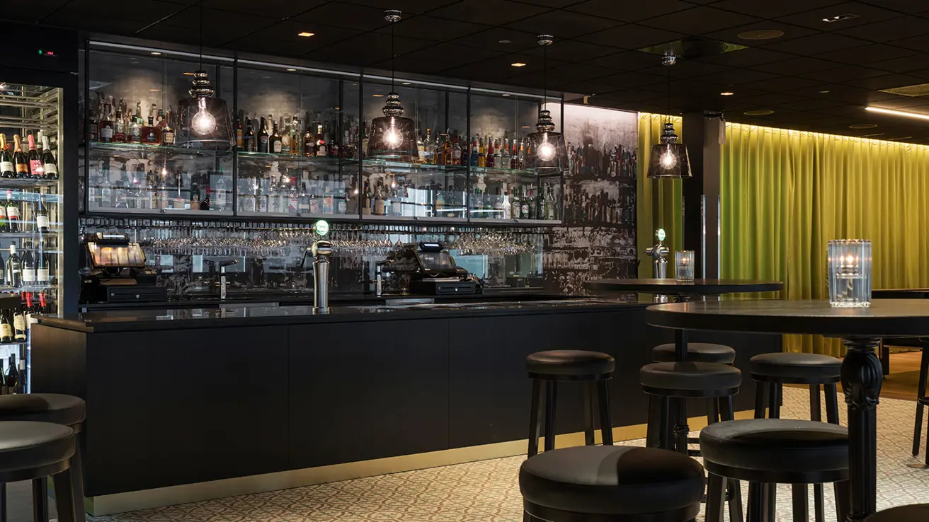 Thon Hotel Oslo Airport Bar Bassit