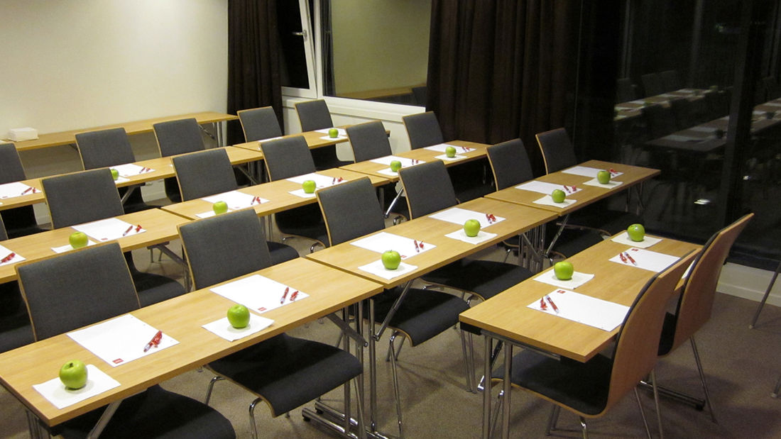 Konferenslokal med plats för 30 personer