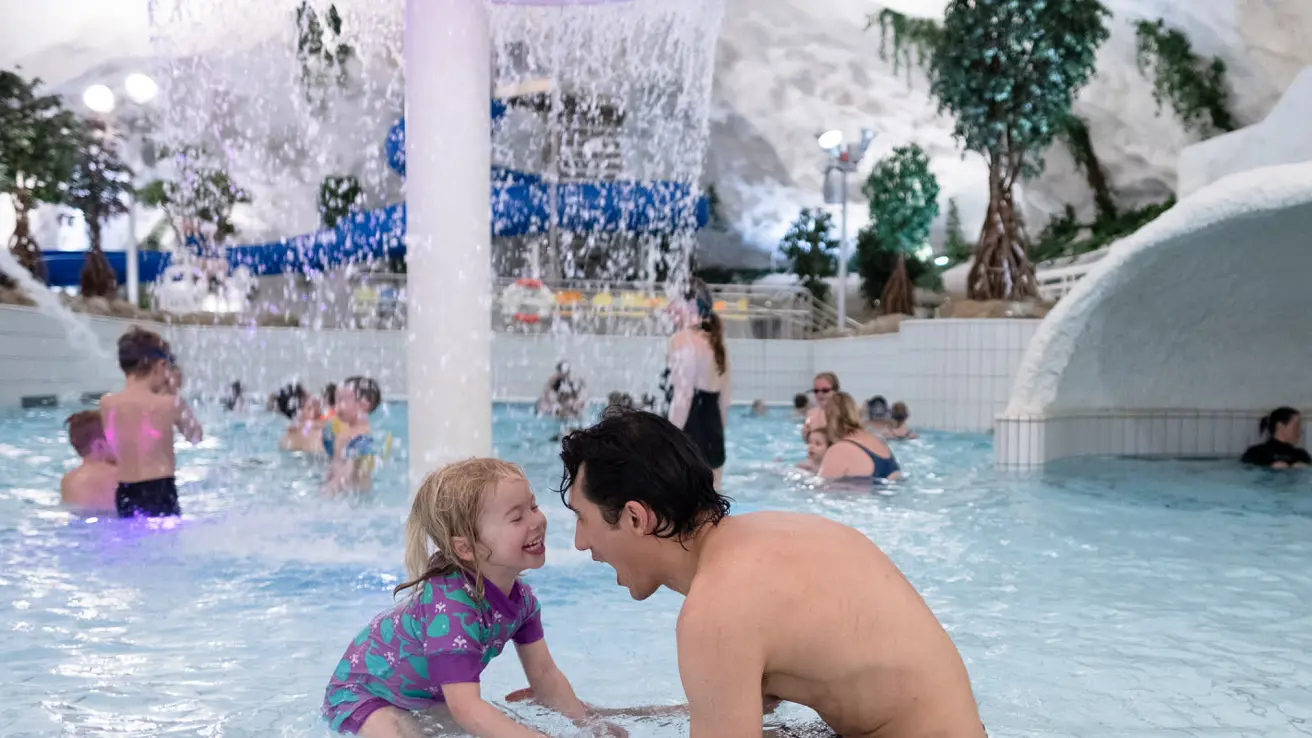 Indoor swimming pool at Grottebadet in Harstad