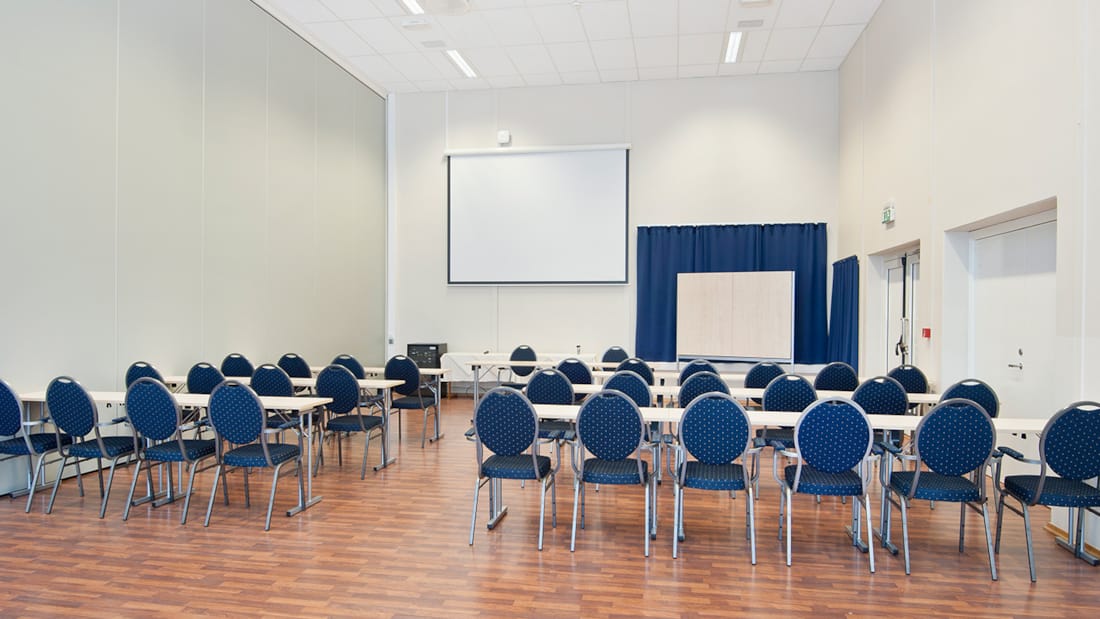 Konferenslokal med plats för 120 personer