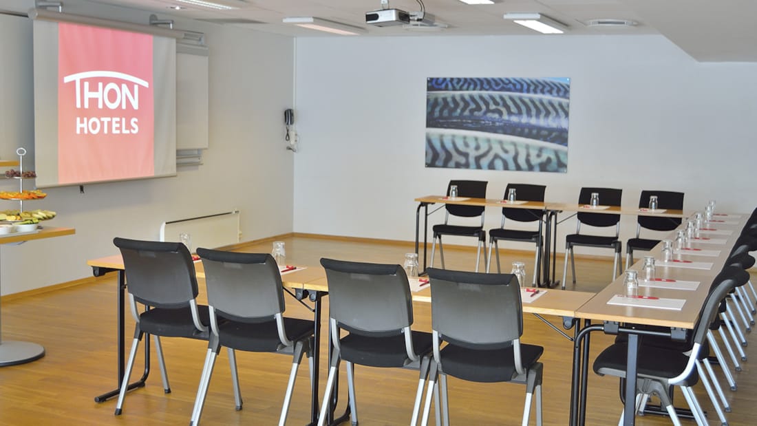 Conference room to seat 40