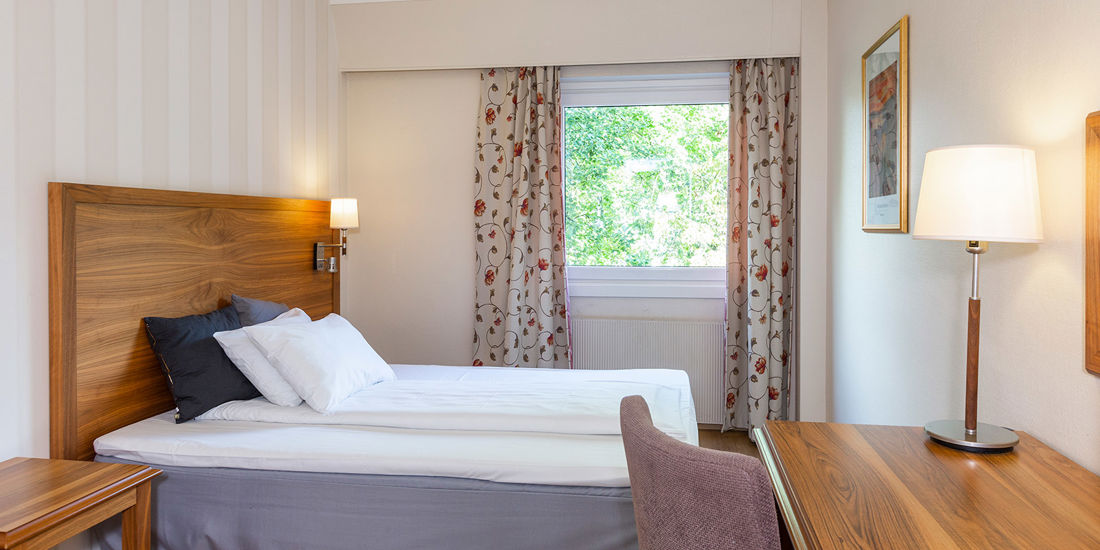 Lit dans une chambre queen de Thon Hotel Backlund