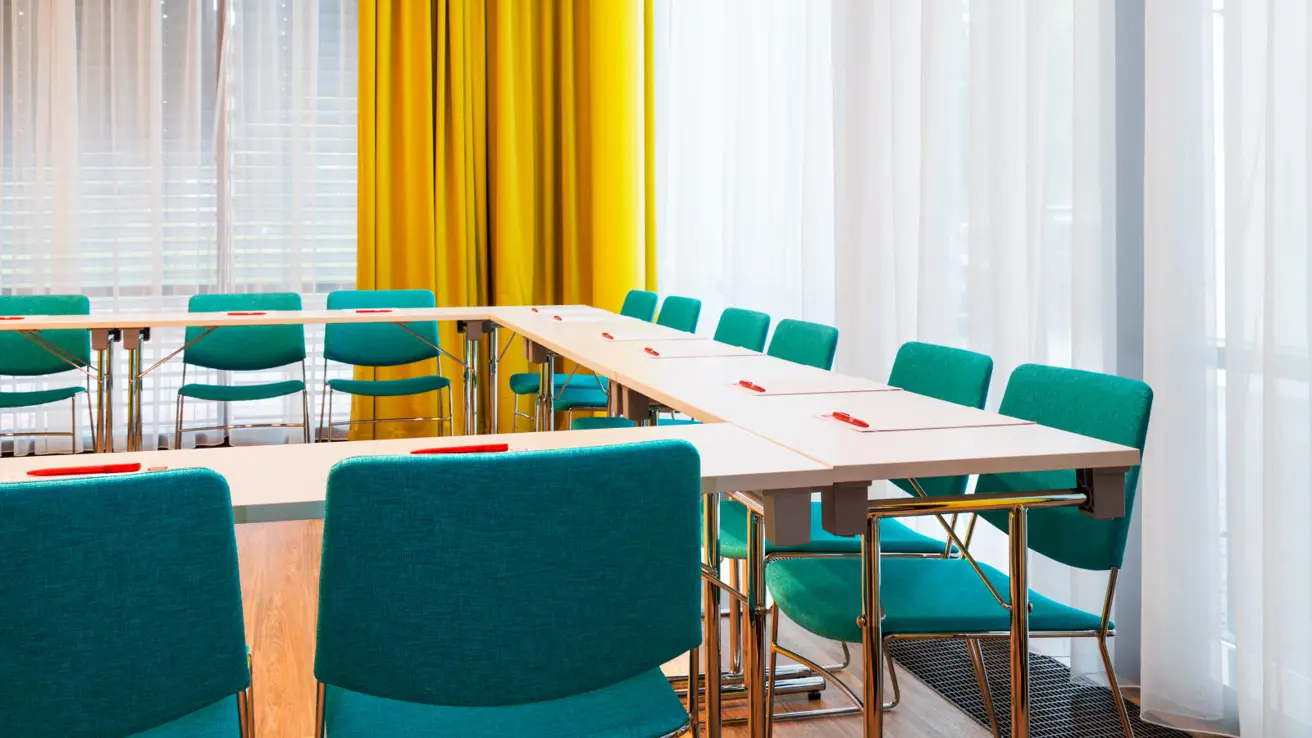 Besprechungsraum mit Platz für 35 Personen