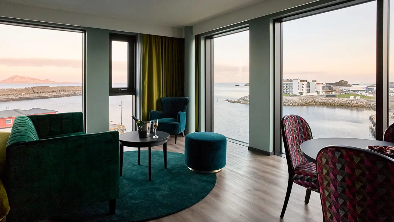 sofagruppe på suite på thon hotel svolvær