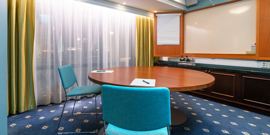 Salle de réunion d’une capacité d’accueil de 4 personnes