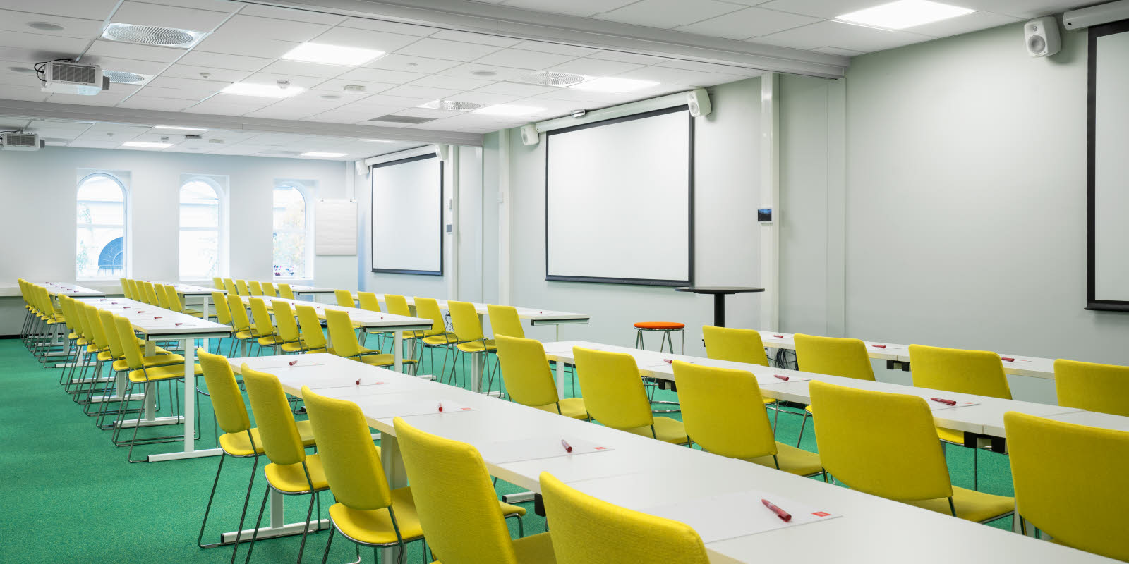 Konferanserommene Stang, Seip og Mohr i klasseromoppsett