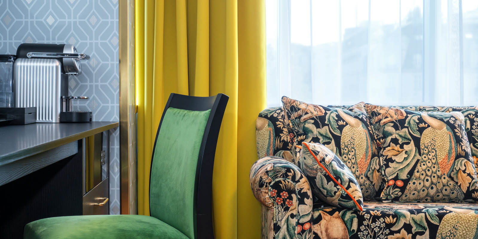 Sitteområde i Juniorsuite på Thon Hotel Cecil