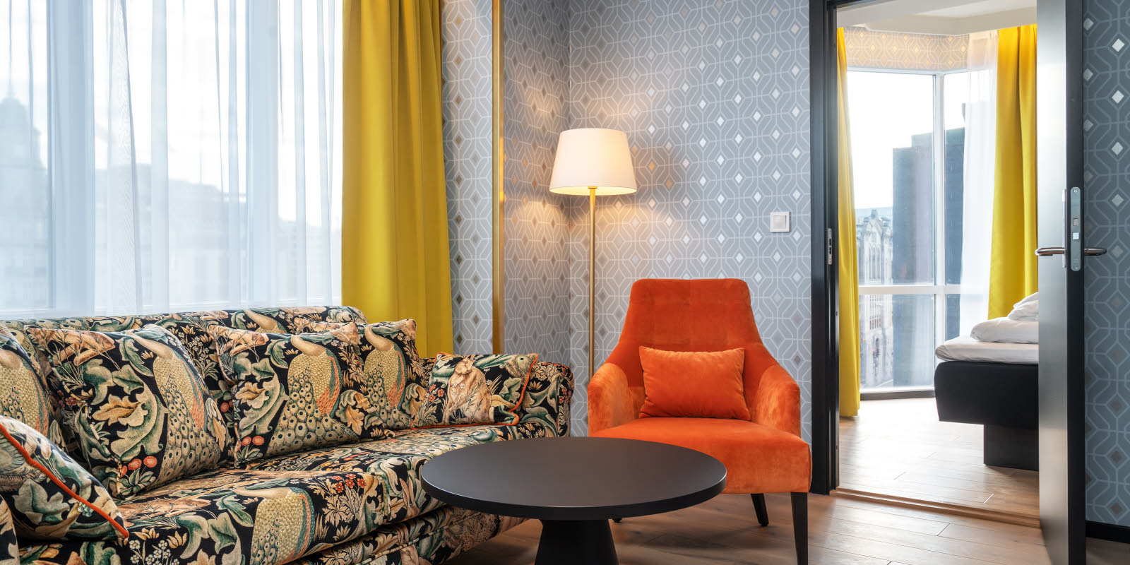 Sittegruppe i juniorsuite på Thon Hotel Cecil i Oslo sentrum