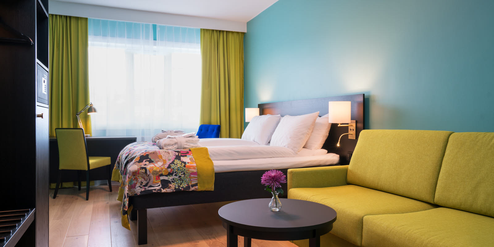 Businessrum på Thon Hotel Europa har plats för fyra personer.