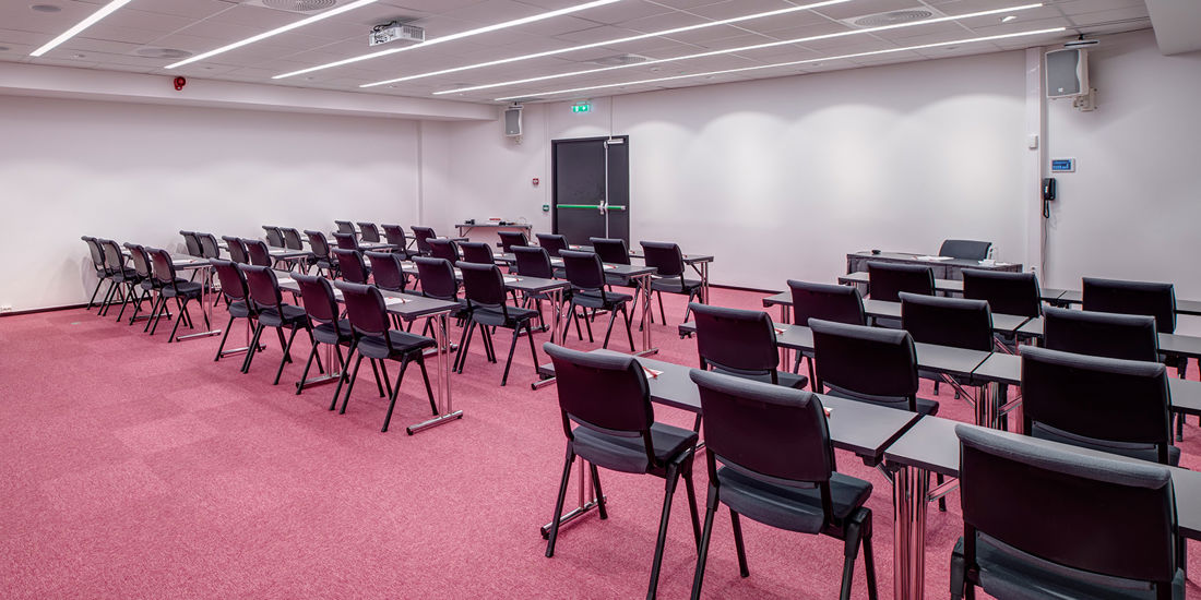 Conferentiezaal met ruimte voor 95 personen