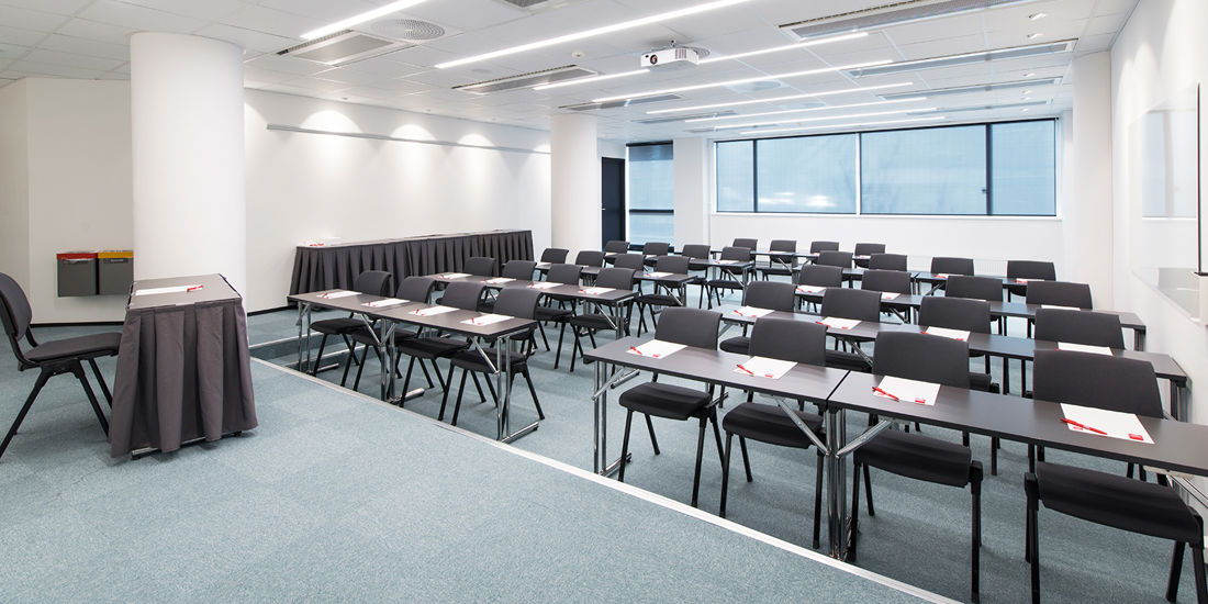 Conferentiezaal met ruimte voor 80 personen