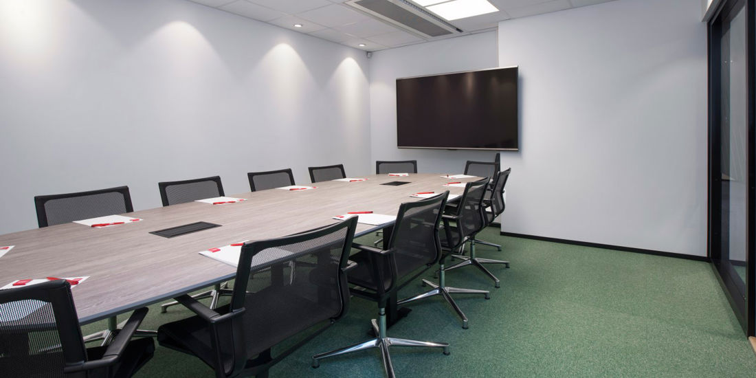 Vergaderzaal met ruimte voor 12 personen
