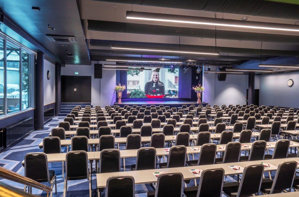 Møterom Fjord. Skole oppsett