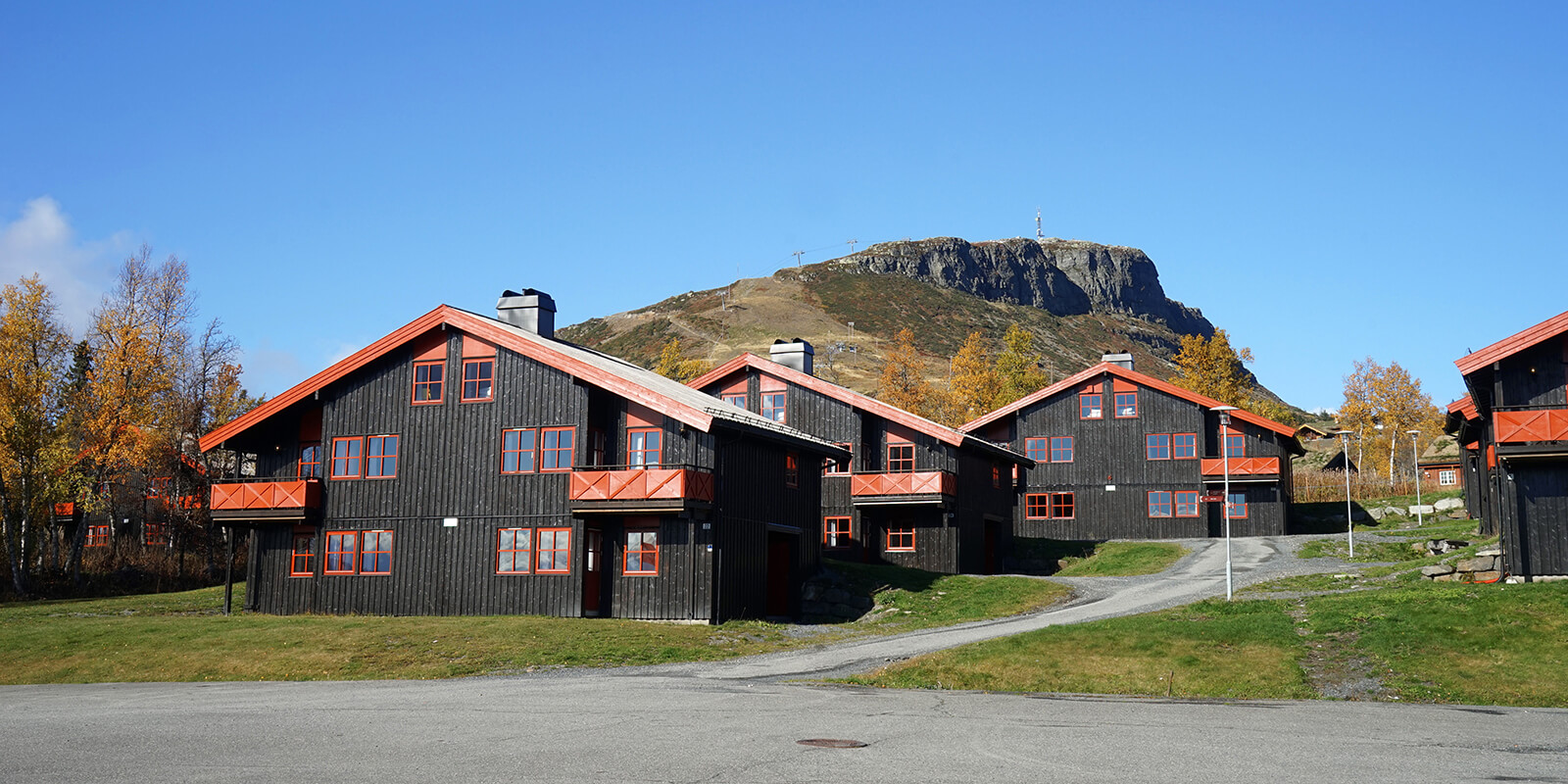 Fassade des Apartmenthauses, das zum Thon Hotel Skeikampen gehört