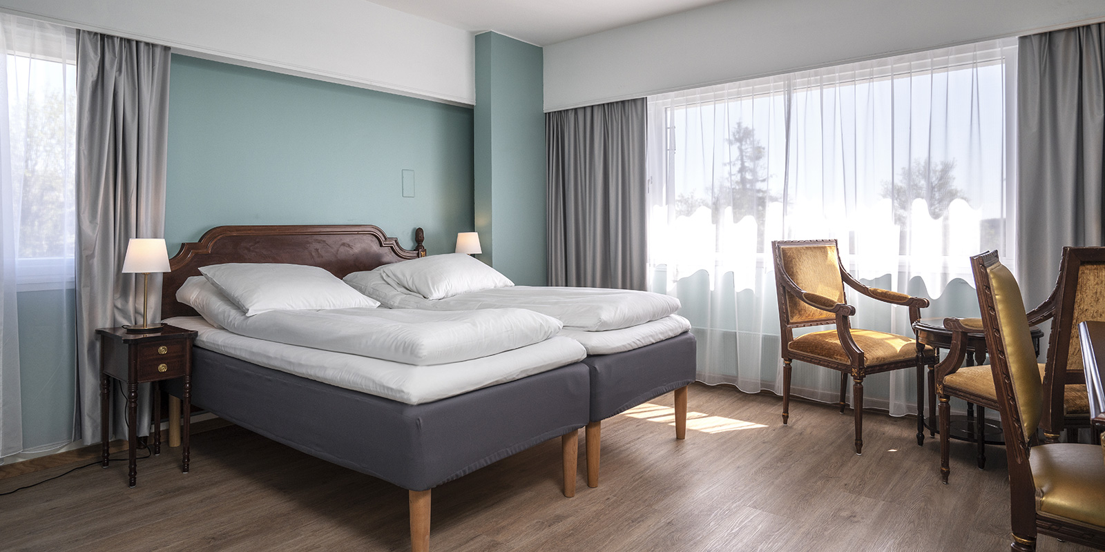 Dubbelsäng i standard dubbelrum på thon hotel