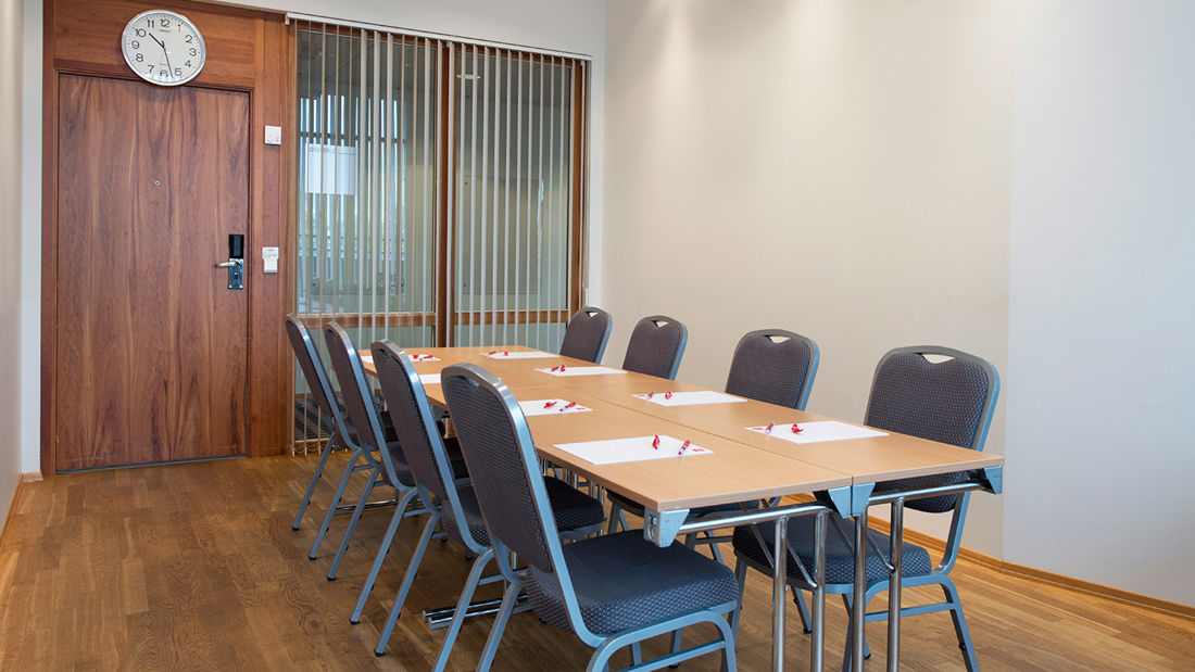Besprechungsraum mit Platz für 10 Personen