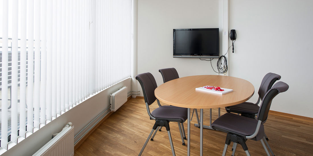 Besprechungsraum mit Platz für 10 Personen