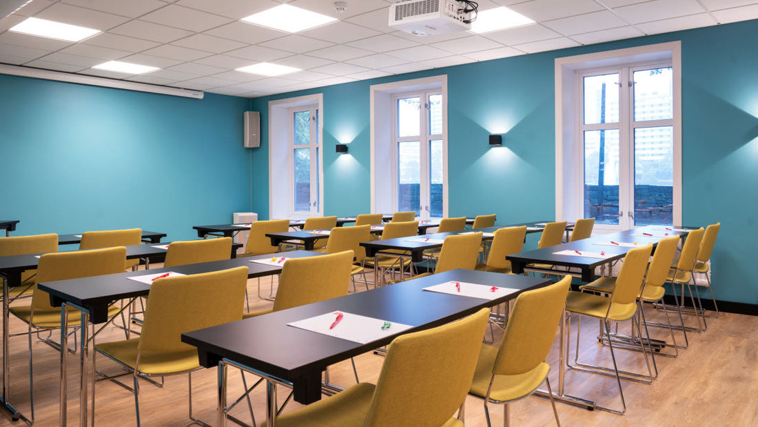 Konferenslokal med plats för 80 personer