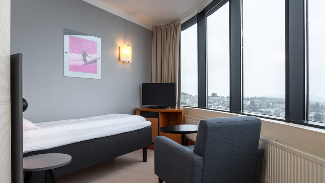 Einzelbett eines Einzelzimmers im Stavanger Forum Hotel