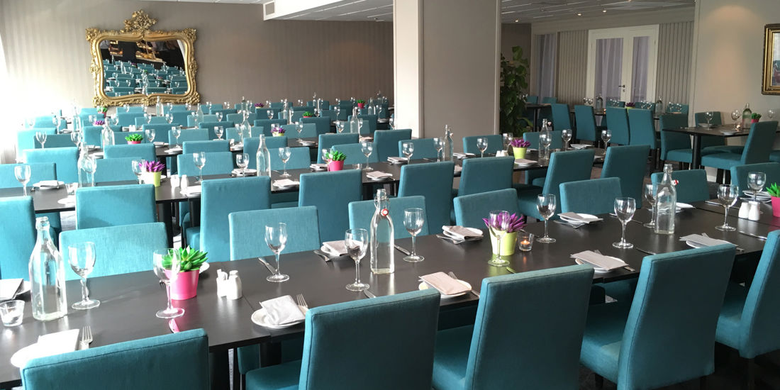 Function room with capacity for 80 guests