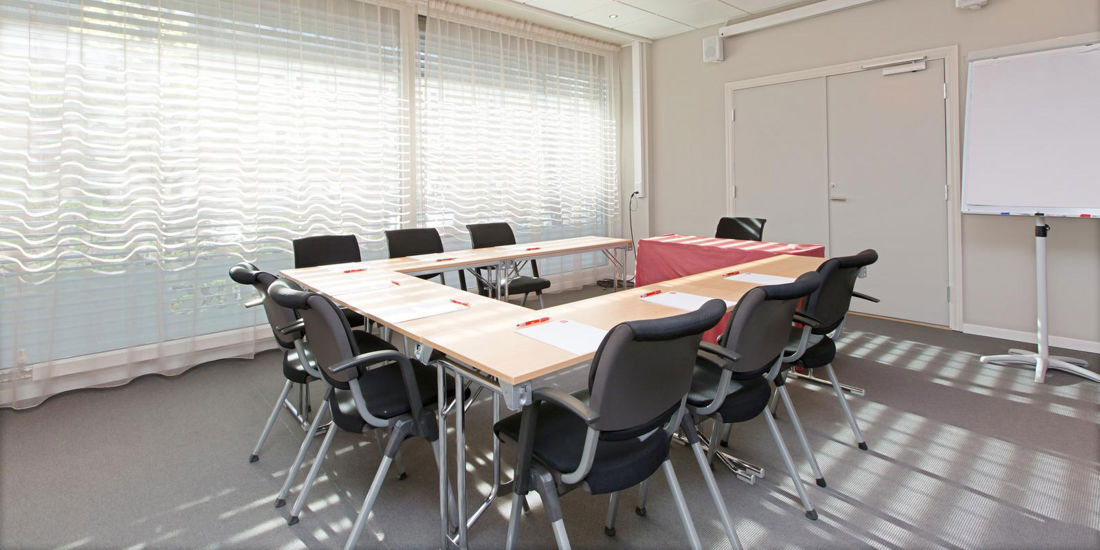 Conference room to seat 60