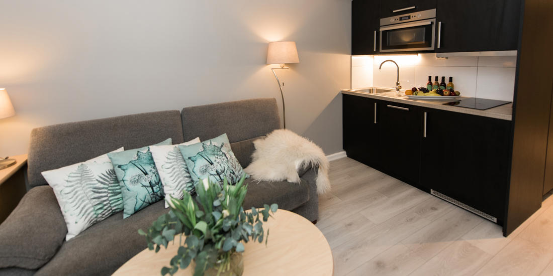 The living room in an apartment at Thon Hotel Vettre
