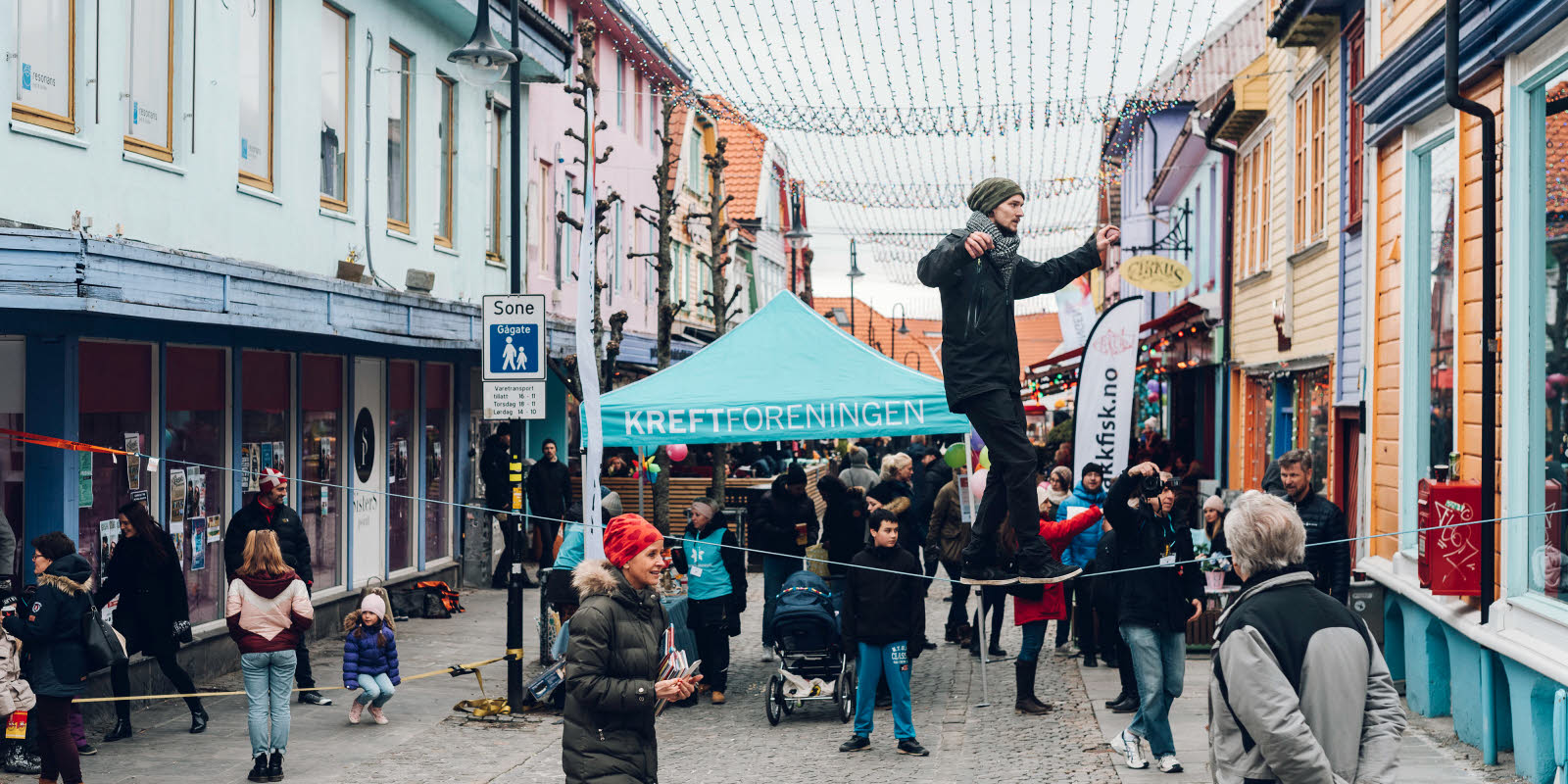 Man on a line in Fargegata in Stavanger