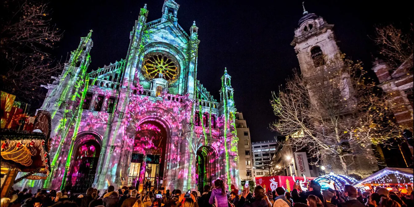 Christmas market in Brussels during the night